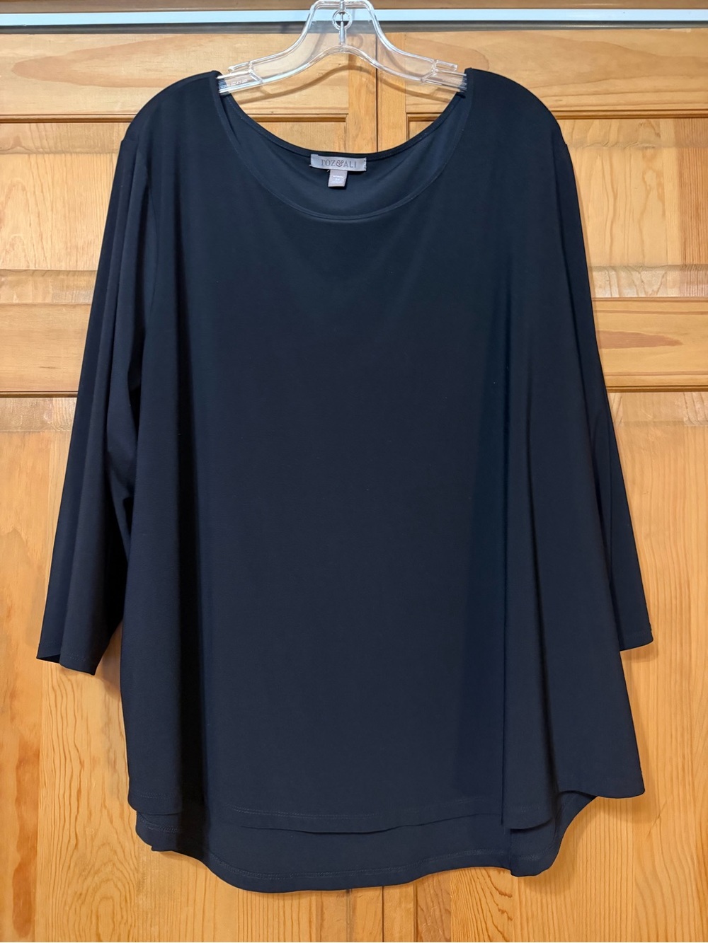 Roz & Ali Black Long-Sleeve Scoop Neck Tunic